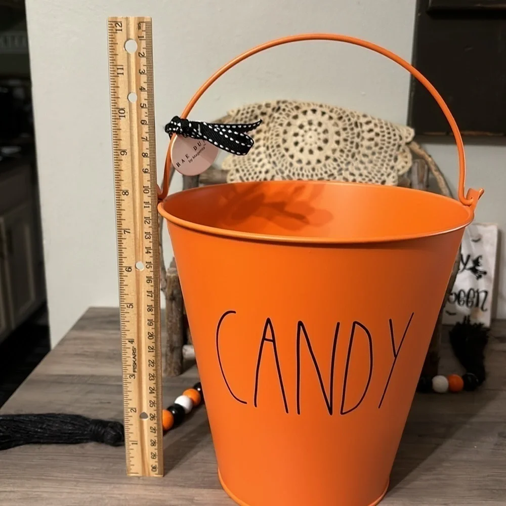 NEW Rae Dunn CANDY HALLOWEEN ORANGE METAL PAIL WITH HANDLE